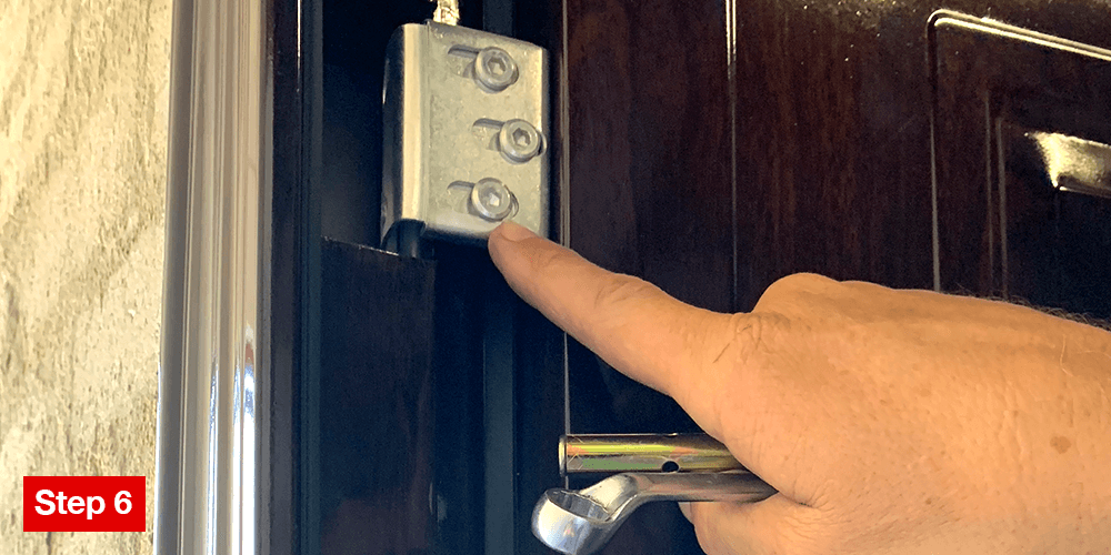 Steel door DIY installation guide - test the door