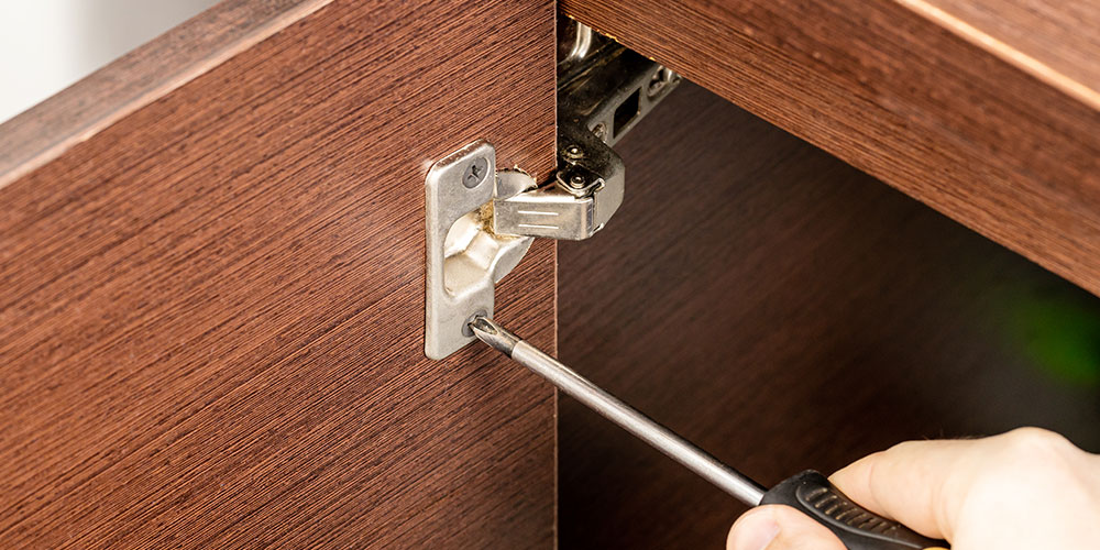 Adjusting Hinges On Misaligned Doors