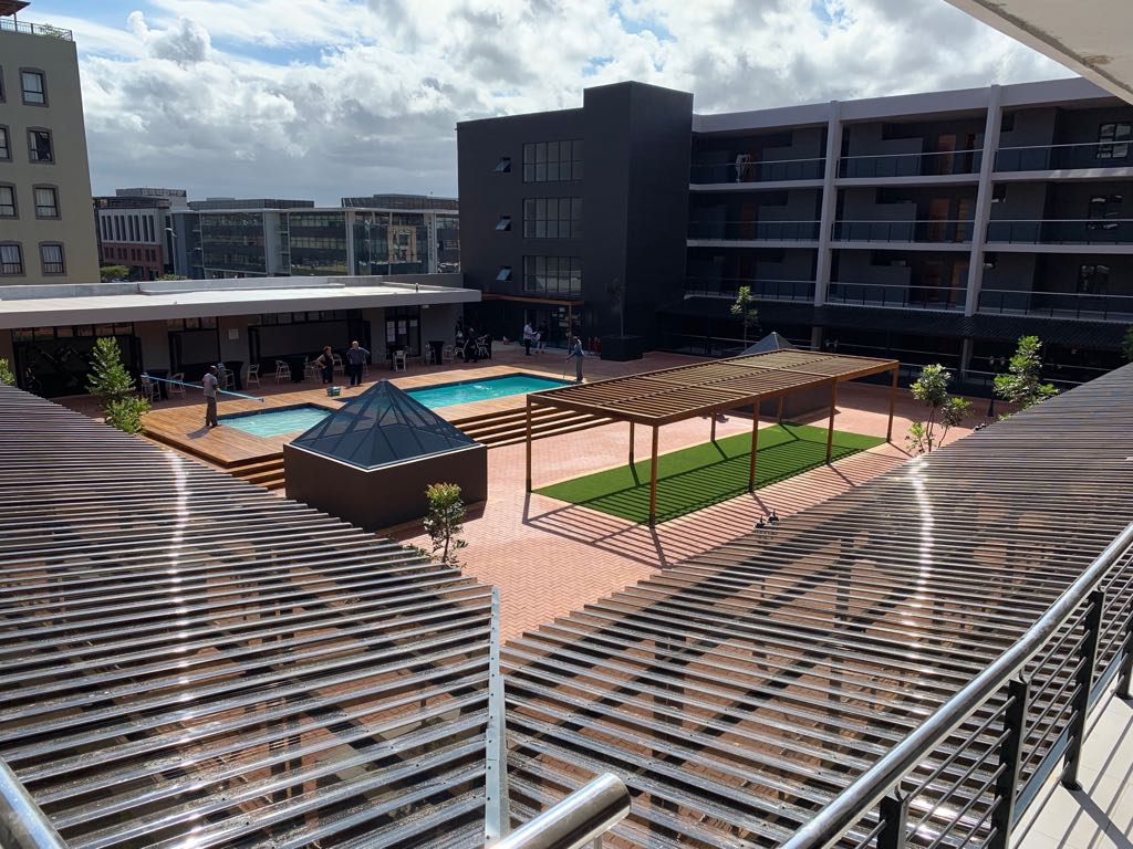 The benefits of using polycarbonate roof sheets